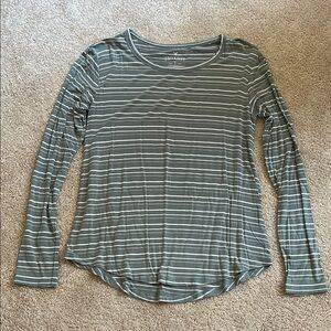 Women’s American Eagle Long Sleeve T-Shirt